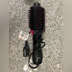 Revlon Styling Brush/Blow Out Brush. Straightener. Hot Hair Tools. Round Brush.